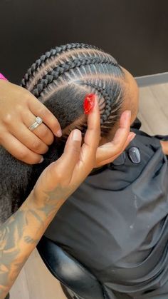 5 Stitch Feed In Braids, Feed In Braids Bun, 6 Stitch Braids, Coiling Natural Hair, Hairstyles For Black Women Cornrows, Natural Hair Wedding, Black Women Cornrows, Women Cornrows