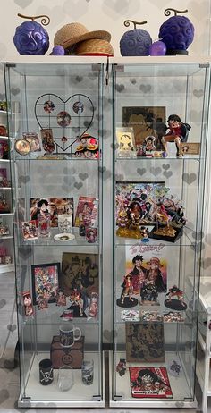 a display case filled with lots of different items