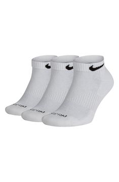 Sweat-wicking Dri-FIT knit with breathable mesh at the top of the foot and a fit-enhancing arch band ensure cool comfort in these cushioned low-profile socks. Pack of three pairs Polyester/cotton/spandex Machine wash, tumble dry Made in USA Aesthetic Socks, Cool Coats, Nike Socks, Athletic Socks, Fashion People, Classic Sneakers, Girls Wear, Mens Socks, Affordable Fashion