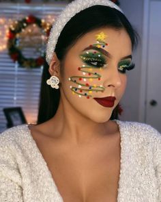 Christmas Makeup Looks Simple, Christmas Eyeliner, Creative Christmas Makeup, Eyeliner Creative, Simple Christmas Makeup, Makeup Looks Christmas, Makeup Ideas Christmas, Grinch Makeup, Reindeer Makeup