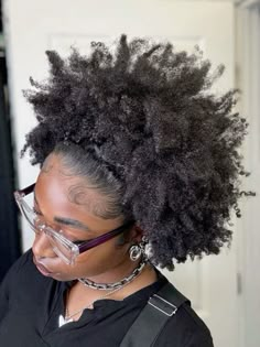 Bold Women, Shaving Your Head, Buzz Cuts, Pelo Afro, Protective Hairstyles Braids, Natural Curls Hairstyles, 4c Hair, Natural Hair Styles Easy, Hair Laid