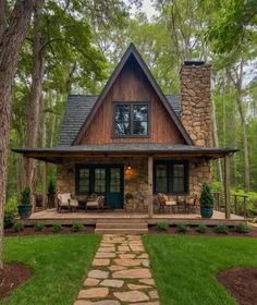 Tiny Cabin Design, Rustic House Exterior, Small Rustic House, Log Cabin Exterior, Cottage House Designs, Timber Cabin, Small Cottage Homes, Stone Farmhouse, Cabin Exterior