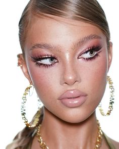 Model Pfp, Punk Makeup, Queen Makeup, Creative Eye Makeup, Creative Makeup Looks, Models Makeup, Eye Makeup Art, Photo Makeup