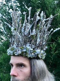 "This stunning made to order winter wedding crown for men is designed and hand crafted by me in my Atlanta studio. This full head piece captures the regal and sophistication that any woodland king would exude. Made from real hickory and oak branches and twigs, real moss and clear acrylic crystals in various sizes. I offer 2 different variations of this ice crown. One with the front center of the crown coming to a point in the center of the forehead, as pictured in listing images 1 through 5. Or Woodland Costume, Crown For Men, Twig Crown, Spirit Costume, Winter Costume, King Costume, Headpiece Diy