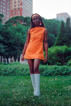 60s And 70s Fashion Black Women, Iconic 60s Fashion, Celebrities In The 70s, Go Go Outfit 70s, 70s Women Fashion Dresses, 60s Diner Outfit, 60s Motown Fashion, Summer 70s Fashion