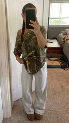 Simple Outfits For School, Camo Shirt, Camo Shirts, Lazy Day Outfits, Back To School Outfits