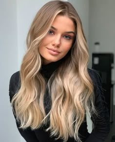 Mid Length Blonde Hair Balayage, Light Beach Waves, Light Waves Hair, Lived In Blonde Balayage, Blonde Beach Waves, Beach Waves Hair, Lived In Blonde, Hair 2025, Beach Blonde Hair