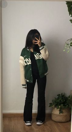 Varsity Outfit, Varsity Jacket Outfit, Varsity Jacket Women, Jacket Outfit Women, Outfit Check, Quick Outfits, Classy Fashion