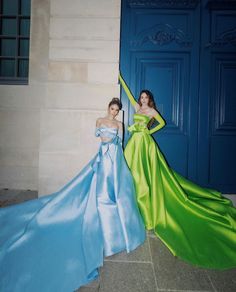 Heart Evangelista Outfit, Skirts Satin, Heart Evangelista, Festival Outfits Rave, Gown Photos, Skirts Women, Blue Wedding Dresses, Iconic Dresses, Womens Maxi Skirts