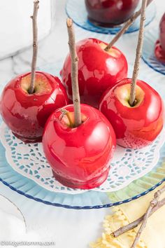 Making this candy apples recipe makes for an enjoyable family activity and is both budget-friendly and fun to make. In the end you get a delicious treat to enjoy. If you love apples then you are going to love making this candied apples recipe at home! This homemade candy apple recipe is perfect for a Halloween party or just because you want a sweet treat! Toffee Apples Recipe, Make Your Own Granola, Thanksgiving Candy, Candy Popcorn, Homemade Candy, Toffee Apple