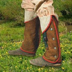 Endurance Riding, Mountain Man Rendezvous, Leather Feathers, Costume Clothes, Mountain Men, Fur Trade, Concho Belt