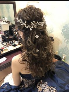 Aesthetic Wedding Hairstyles, Long Hair Styles Prom, Fairy Tale Hairstyles Princess Hair, Beautiful Wedding Hairstyles, Half Up Curly Prom Hair, Prom Hairstyles With Accessories, Black Hair Fairy, Hair For Prom Long, Masquerade Prom Hairstyles