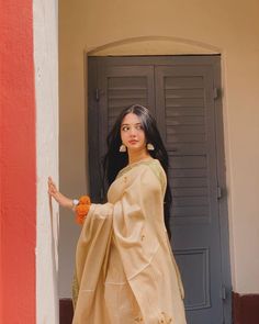 Stylish Pic, Girly Dp, Navratri Chaniya Choli, Girl Red Dress, Poses Women, Instagram Creative Ideas, Aesthetic Grunge Outfit, Self Portrait Poses, Photoshoot Idea