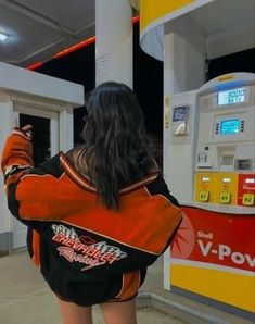 Mode Indie, Mode Ulzzang, Gas Pump, Racing Jacket, Instagram Pose, Insta Photo Ideas, Gas Station, Mode Vintage