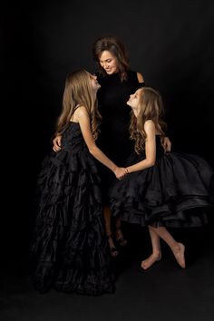 Mom And Two Daughters, Branding Headshots, Luxury Portrait, Northwest Florida, Sister Photos, Posing Tips, Fine Art Portraits, Two Daughters, Young Fashion