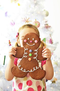 Gingerbread Man Russel Hobbs, All Things Gingerbread, Christmas Goodies, Noel Christmas, Christmas Gingerbread, Holiday Cookies, Christmas Treats, Christmas Baking, Royal Icing