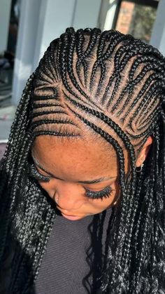 We rounded up 70 must try latest Fulani braids hairstyles and designs featuring boho Fulani braids, fulani braids with beads & more. 2 Layer Fulani Braids, Fulani Braids With Beads, Boho Fulani Braids, Summer Cornrows, Fairy Hairstyle, Fulani Braids Hairstyles, Braids Fulani, Cornrow Braids Men, Boy Braids