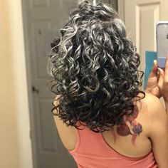 Natural silver curls - Curly silver hair - Natural grey curls - Curly grey hair #silverhairlookthatIlike Curly Grey Hair, Curly Silver Hair, Gorgeous Pics, Curly Color, Grey Curly Hair, Silver Hair Color, Transition To Gray Hair, Blending Gray Hair, Gray Hair Highlights