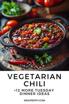 A hearty bowl of vegetarian chili with beans, peppers, and fresh herbs, perfect for tuesday dinner ideas. Tuesday Dinner Ideas, Tuesday Dinner, Dinner Recipes Vegetarian, Roast Beef Recipes, Vegetarian Chili, Cozy Meals, Recipes Vegetarian, Roast Beef, Kid Friendly Meals