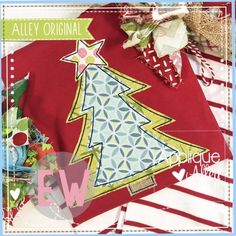 VINTAGE DOUBLE LAYERED CHRISTMAS TREE AAEW Layered Christmas Tree, Tree Applique, Applique Sweatshirt, Note Fonts, Christmas Embroidery Patterns, Christmas Applique, Embroidery Christmas, Quick Stitch, Embroidery Software