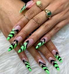 Zebra Acrylic Nails, Green Toe Nails, Lime Green Nails, Zebra Print Nails, Neon Green Nails, Green Acrylic Nails, Dark Green Nails, Green Nail Art, Zebra Nails