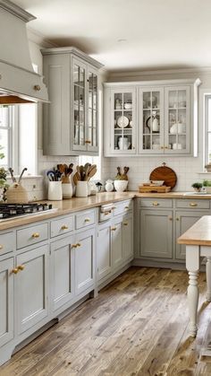 Explore cozy French country kitchens that blend rustic charm with timeless beauty 🍞✨. Perfect for creating a cozy, stylish space! Country Charm Kitchen, Country Romance Kitchen, French Country White Kitchen, English Country Style Kitchen, English Country Home Interiors, French Kitchens In France, Country Kitchen White, Kitchen Cottage Style, French Countryside Kitchen