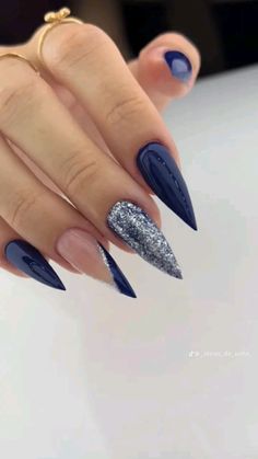 Black Nails, Glow Up?, Stylish Nails, Nails Inspiration, Nail Inspo, Manicure, Nail Designs, Nail Art, Tattoos