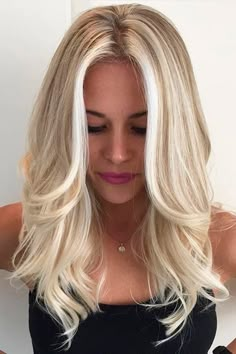 Beauty: Beautiful Blonde Hair to Draw His Attention pictur... Platinum Blonde Hair Color, Beautiful Blonde Hair, Human Hair Wigs Blonde, Hair Shades, Platinum Blonde Hair, Penteado Cabelo Curto, Brown Blonde Hair, Long Blonde