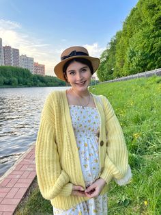 Фотография в лесу, с шляпой, с желтым платьем. 
Photo in the forest, with a hat, with a yellow dress. Cute Maternity Dresses Casual, Modest Maternity Dresses, Pregnant Photoshoot, Maternity Dresses Casual, Cute Maternity Dresses, Wedding Highlights Video, Cute Maternity, Maternity Photoshoot Outfits