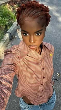 Twa Hair Color Ideas, Dye Ideas For Curly Hair, Hair Ribbon Hairstyles, Baddie Hairstyles For Short Hair, Blk Hairstyles, Chop Hairstyles, Makeover Hair, Big Chop Natural Hair, Half Up Half Down Hairstyle