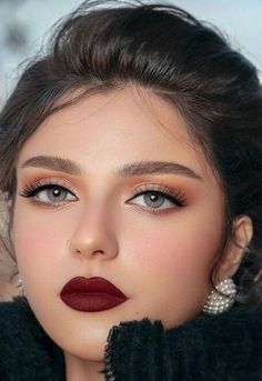 Night Beauty Routine, Bridal Makeup Tips, Date Night Makeup, Night Beauty, Wedding Makeup Looks, Nude Makeup