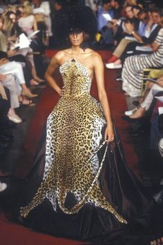 Jean Paul Gaultier 90s, Jean Paul Gaultier Haute Couture, Yasmeen Ghauri, Original Supermodels, Model Inspo, African Inspired Fashion, Future Fashion, Paul Gaultier, Gorgeous Gowns