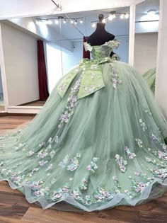 Moda 2000 Quinceanera Dresses, Mint Green Quinceanera Dresses, Quince Dresses Green, Quinceanera Dresses Green, Green Quinceanera Dresses, Green Ball Gown, Mexican Quinceanera Dresses, Quinceanera Themes Dresses, Princesa Tiana