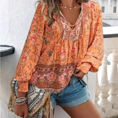 Super Cute And Stylish Ships In 5-10 Business Days Comfy Blouse, Floral Print Fabric, Styl Boho, Weave Style, Arte Popular, Loose Outfit, Fabric Floral, Floral Print Blouses, Lantern Sleeve