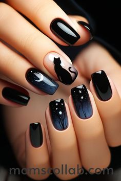 Simple Black Cat Nails, Witchy Nail Colors, Spooky Nail Art Designs, Cat Design Nail Art, Black Cat On Nails, Acrylic Cat Nails, Halloween Nails With Cats, Purple Cat Nails, Goth Oval Nails