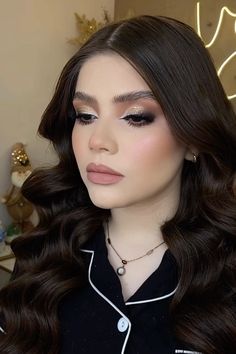 Makeup For A Rose Gold Dress, Buchifresa Hairstyles For Party, Champagne Color Makeup Looks, Soft Make Up Glam, All Black Glam Outfit, Full Glam Makeup Looks Prom, Make Up For Beige Dresses, Makeup Looks For Picture Day, Makeup Ideas For A Black Dress