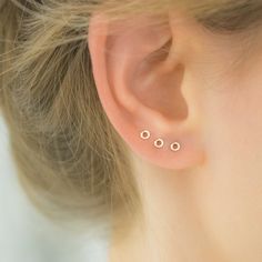 SPARKLY SMALL STUD EARRINGS - DIAMOND CUT STERLING SILVER Size doesn't matter with these tiny eye catching beauties that sparkle from afar. The diamond cut wire gives those earrings their unique look, yet the shape keeps them simple and minimalist. ⋆ ⋆ ⋆ ⋆ ⋆ ⋆ ⋆ ⋆ ⋆ ⋆ ⋆ ⋆ ⋆ ⋆ ⋆ ⋆ ⋆ ⋆ ⋆ The earrings come with silicon backs ⋆ Material: Diamond cut sterling silver ⋆ Size: 3 mm Need a custom size? Please add a note to your order. ⋆ ⋆ ⋆Any other special requests?⋆ ⋆ ⋆ Talk to us! We are happy to help Studs Diamond, Silver Circle Earrings, Small Stud Earrings, Earrings Circle, Black Gold Jewelry, Geode Earrings, Bar Stud Earrings, Sparkly Earrings, Stud Jewelry