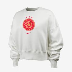 Made with our soft Phoenix Fleece, this Portland Thorns FC sweatshirt helps keep you warm and comfortable all match long. Our midweight brushed fleece feels extra soft on the inside and smooth on the outside, helping you stay cozy while keeping its structured shape. Portland Thorns, Soccer Club, Womens Soccer, White Sweatshirt, Stay Cozy, Active Wear For Women, Portland, Phoenix, Nike Women