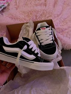 Cute Shoes To Get, Back 2 School Shoes, New Skool Vans, Shoes To Get For Back To School, New School Vans, Vans New Skool, Back To School Shoes 2024, Shoes To Get For School, Cute Back To School Shoes