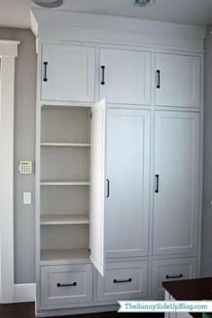 Today I'm sharing my organized mudroom with you! I designed this space years ago and now love having a place for my kids to keep their things organized. Ideas Armario, Armoire Entree, Laundry Room Storage Shelves, Small Laundry Room Organization, Room Storage Diy, Mudroom Laundry Room, Mud Room Storage, Mudroom Design, Laundry Room Cabinets