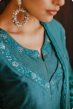 Kurta Neck Design Latest For Women, V Neck Churidar Design, Cotton Dress Neck Designs Pattern, Kurti Neck Designs Latest Fashion Collar, Kurtis Neck Designs Latest Fashion, V Neck Designs For Kurtis, Designer Kurti Patterns Latest, Kurti Neck Designs Latest, Embroidery Kurti Design