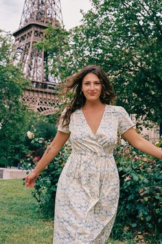 The return of our Sky Chamomile print, now on our cult favorite Dawn Dress. Our namesake dress was the first piece Christy ever designed, and she's still our goes-with-everything, first-thing-we-reach-for-in-our-closet, never-fails-to-make-us-feel-beautiful piece. This midi dress features a V-neck with a snap closure, pockets, and a drawstring waist. Wear her with tennis shoes, wear her with boots - wear her with anything! Crafted from 100% regenerative cotton, this Dawn Dress heals the Earth! Chamomile Print, Closet Land, Flamboyant Gamine, Christy Dawn, Clothing Wishlist, The Dawn, French Riviera, Petite Dresses, How To Feel Beautiful