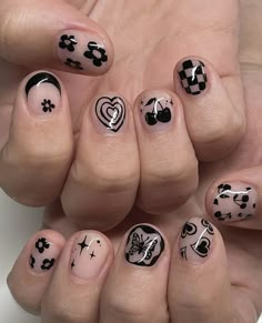 Short Nails Ideas Grunge, Simple Grunge Nail Ideas, Nail Ideas For Men Simple, Short Grunge Nails, Grunge Nails Short, Short Hippie Nails, Nail Art Designs Men, Horror Nails, Band Nails