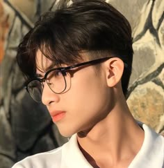 Haircut Korean Short Men, Short Mens Haircut Korean, Korean Hairstyle Men Bangs, Asian Men Hairstyle With Glasses, Korean Male Haircut Bangs, Korean Boy Hairstyle, Membentuk Alis, Two Block Haircut, Asian Men's Hairstyles