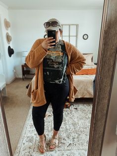 Sweater And Leggings Outfit Midsize, Boho Country Outfits Plus Size, Plus Size Fall Layered Outfits, Cute Fall Fits Plus Size, Edgy Comfy Outfits Plus Size, Fall 2023 Fashion Plus Size, Fall Aesthetic Plus Size, Plus Size Mom Fall Fashion, Fall Transition Outfits Plus Size