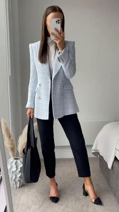 Women Work Outfits, Trendy Work Outfit, Classy Skirts, Casual Professional, Business Outfits Women, Office Outfits Women