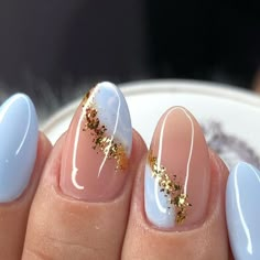 One Design Nail, White And Nude Acrylic Nails, Blue White And Gold Nails, Milky White Nails With Gold, Honeymoon Nails Ideas, Proposal Nails Ideas, Nails With Gold Flakes, Hoco Nails, Cute Simple Nails