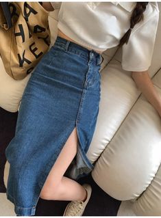 High Waist Long Split Denim Jeans Skirts – Tomscloth Female Skirt, Skirt Straight, Denim Skirt Outfits, Gaun Fashion, Midi Denim, Family Picture Outfits, Denim Jean Skirt, Denim Skirts, Picture Outfits