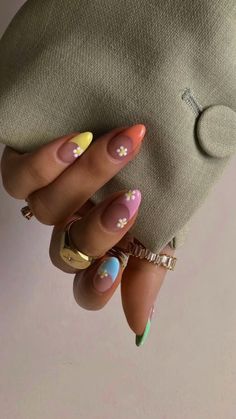 Colorful french tip almond shape nails with flower design Unghie Sfumate, Nails Yellow, Smink Inspiration, Acrylic Nails Coffin Short, Funky Nails, Dream Nails