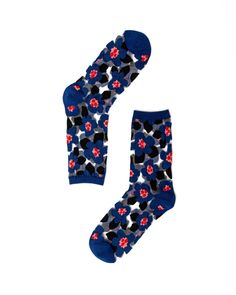 For the minimalists who still want a pop of color and print, our Bold Blue Floral sheer sock is your perfect accessory. Geometric style blue florals with unexpected elements of red, pink and black accents give this sock a distinctively edgy vibe. Pair with loafers for an effortless cool girl look. One Size. Recommended fit US W5.5-10. 200 Needle Count. ✨ Funky yet elegant - no silly or childish patterns 🧦 Premium quality - durably made with comfortable stretch 👗 Unique - the perfect accessory All Denim Outfits, The Minimalists, Half Socks, Thigh High Sock, Oversized Hoop Earrings, Floral Socks, Pointy Heels, Colorful Blouses, Sheer Socks